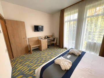 Фото номера Семейный двухкомнатный номер Отель Tulip Inn Sofrino Park Hotel г. Софрино 5